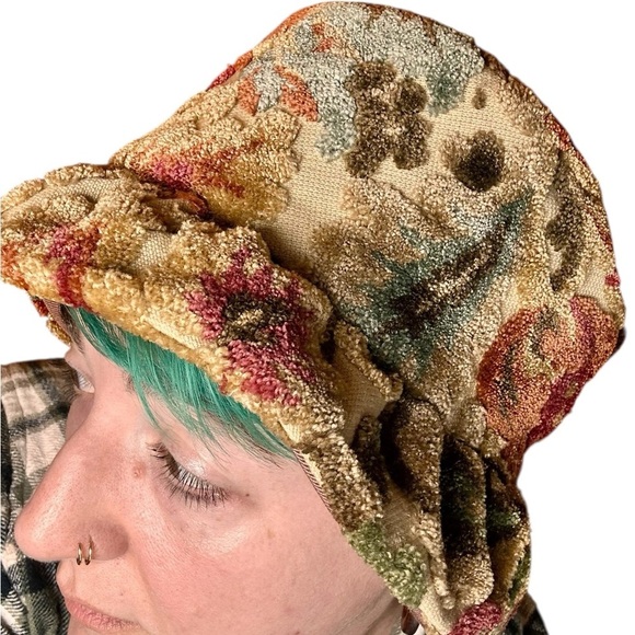 Vintage Handmade 60s Chenille Carpet Floral Tapestry Hat Go-Go Grunge Bucket EUC main image 9